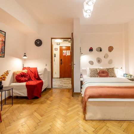 2Br Apartment At Piata Natiunilor Unite: Perfect For City Center Stays Bucharest Exterior photo
