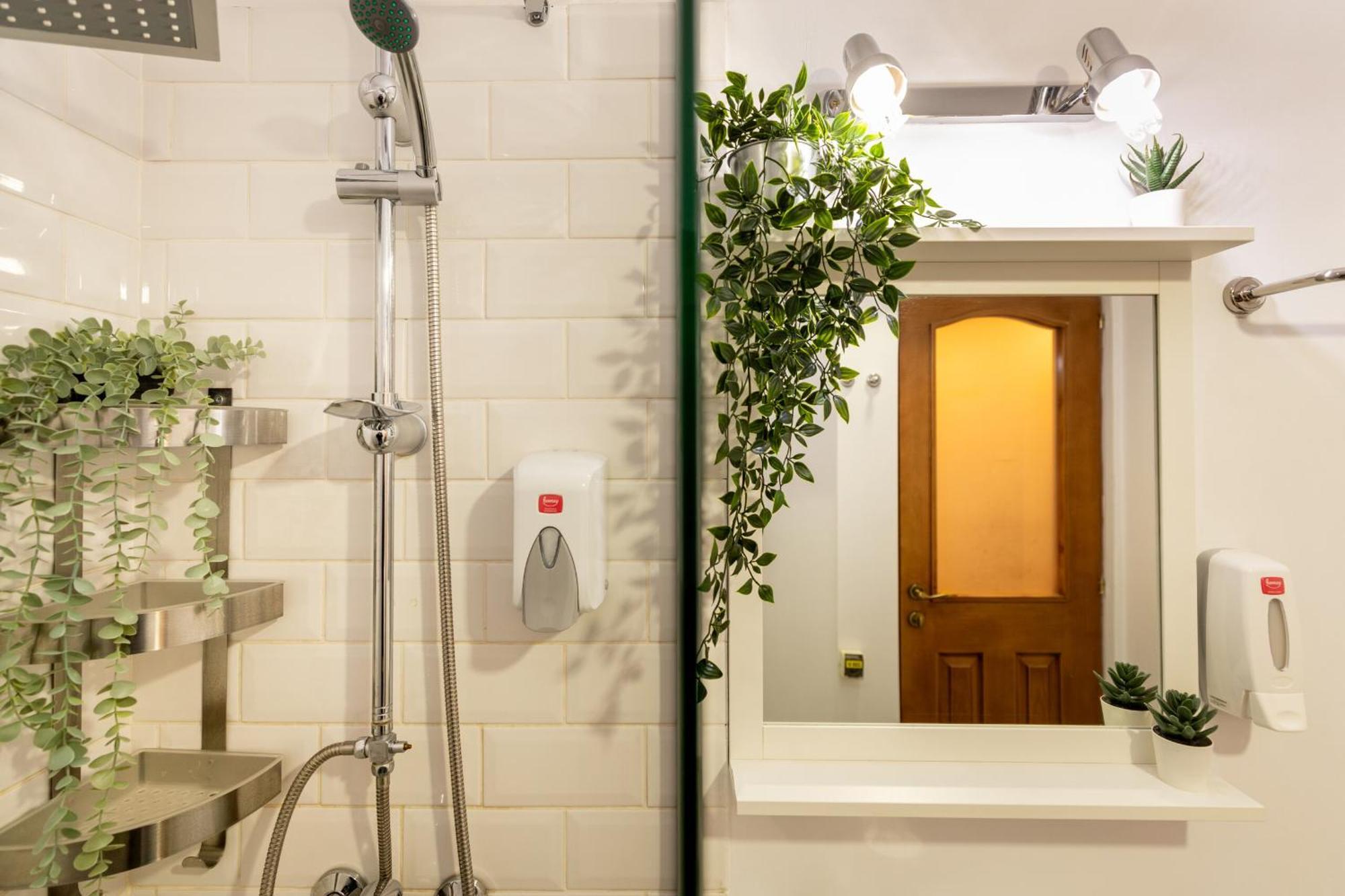 2Br Apartment At Piata Natiunilor Unite: Perfect For City Center Stays Bucharest Exterior photo